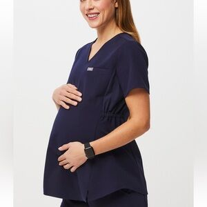 Figs maternity scrubs navy size M top and bottom